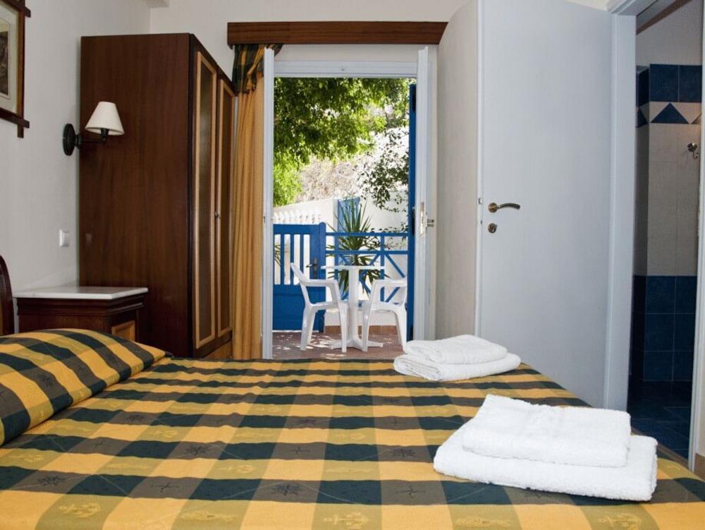 Karidis Hotel Kamári Exterior foto