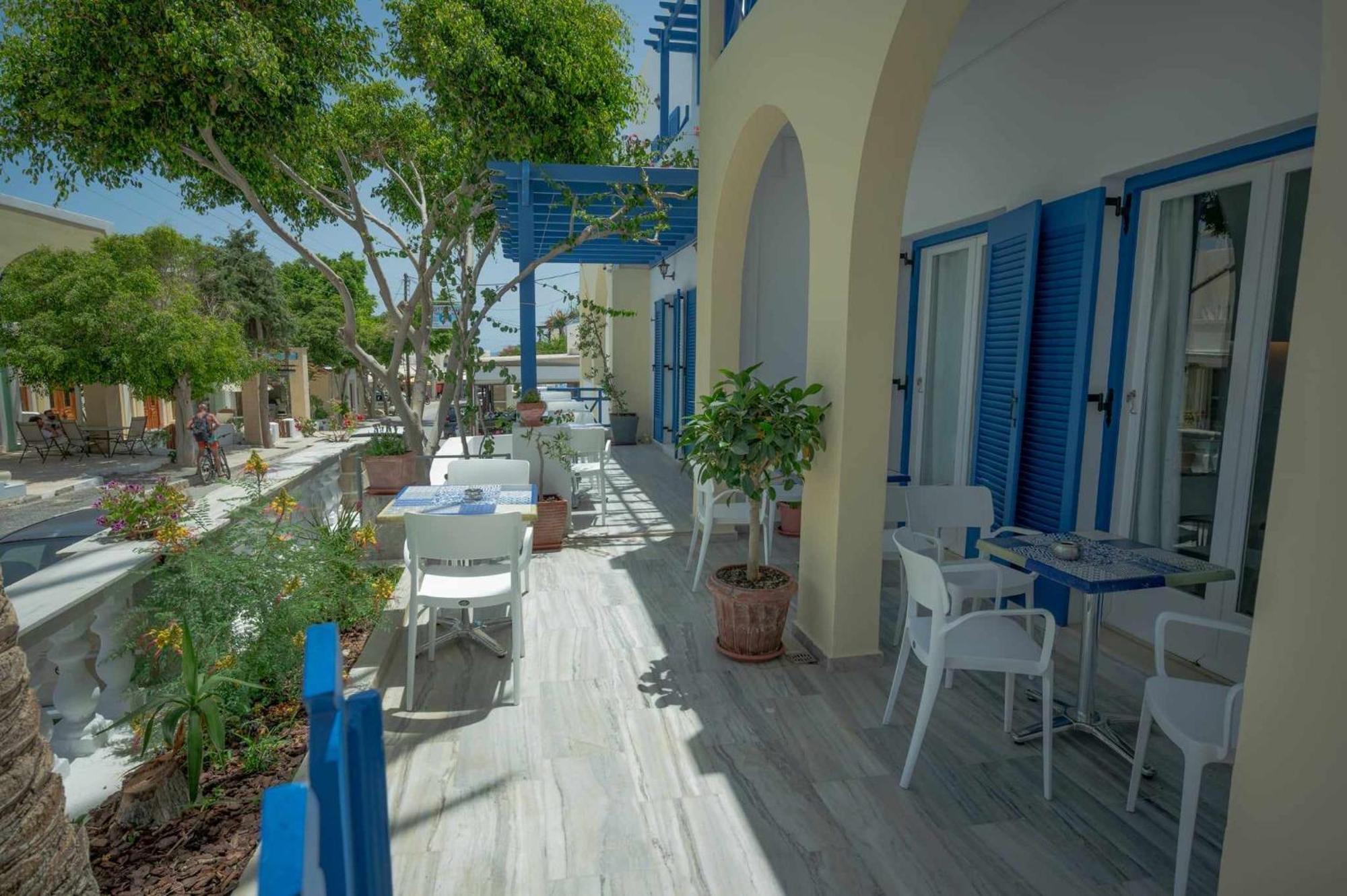 Karidis Hotel Kamári Exterior foto