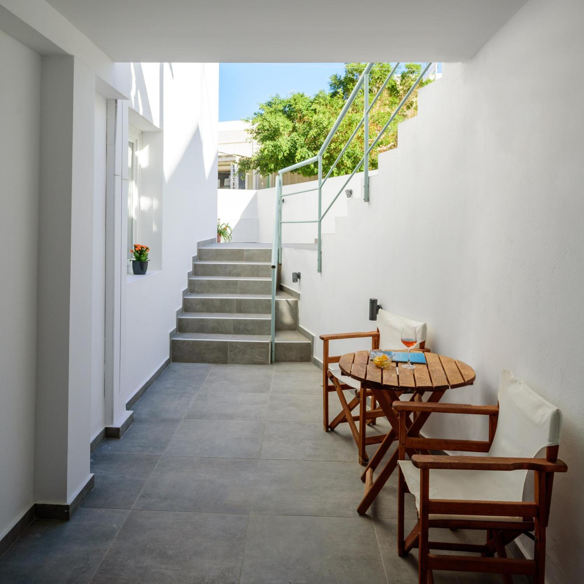 Karidis Hotel Kamári Exterior foto